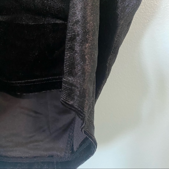 3 for $30 NWT H&M Velour Corset Style Top - Picture 13 of 15